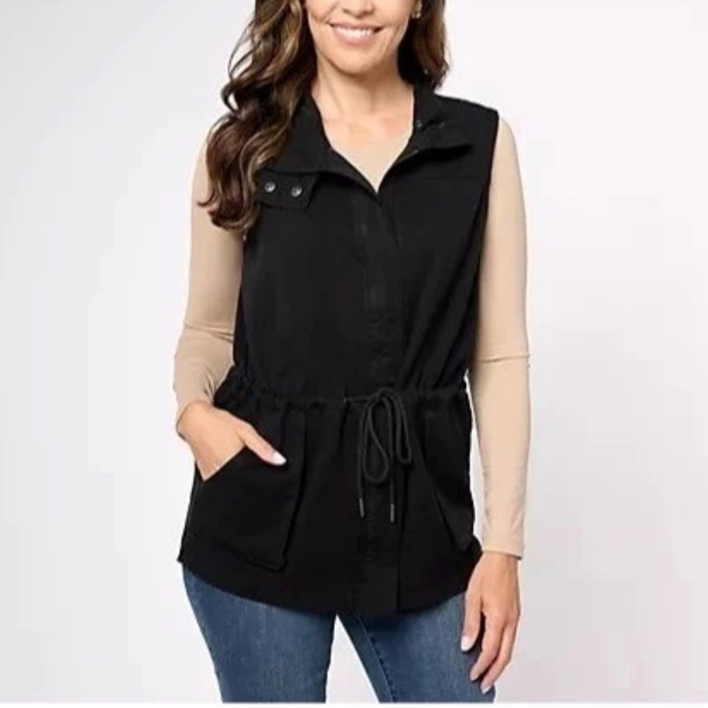 AnyBody Black Sleeveless Vest